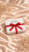 Coffret Rectangle Essentiel Vide Avec chocolats, fleurs ,mot et ruban personnalisés,Petit bougies en forme de rose.